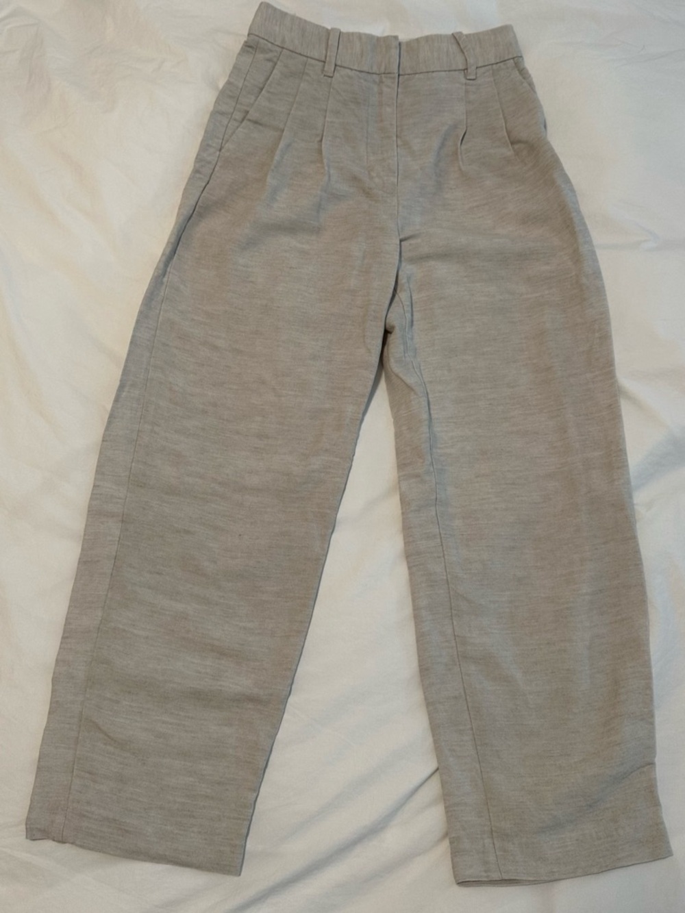Aritzia Carrot Linen Pants